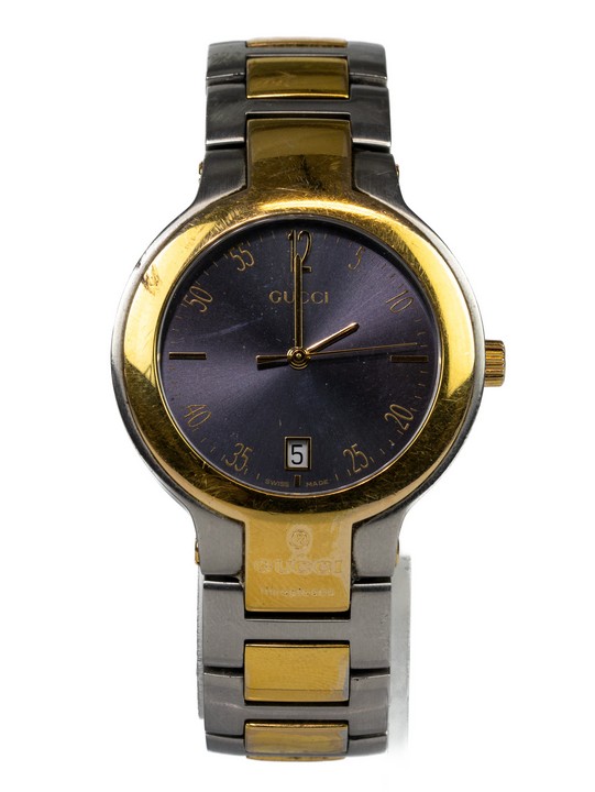 Gucci 8900M Bi-Colour Gold Plated Stainless Steel Quartz Watch. (Not Currently Running) (VAT Only Payable on Buyers Premium)