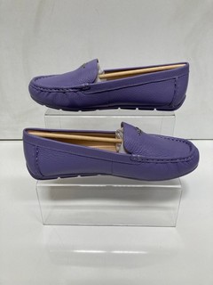 A COACH MARLEY LEATHER SHOES IN LIGHT VIOLET UK SIZE 6.5