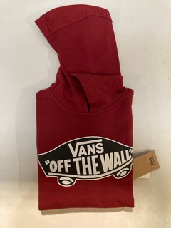 4 X VANS CAMO T SHIRTS SIZE STO ALSO INCLUDE A VANS PULLOVER FLEECE IN PLUM, SIZE S