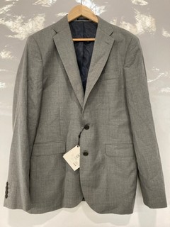 ASSORTMENT OF MEN'S CLOTHING TO INCLUDE JOHN LEWIS WOOL SUIT JACKET IN GREY SIZE 42 RRP £170