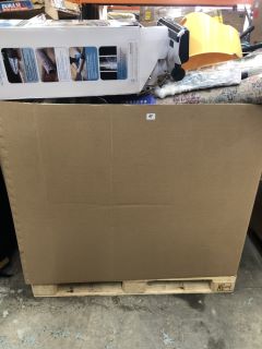 PALLET BOX OF ASSORTED ITEMS INC SHARK VACUUM CLEANER & FLOOR RUG