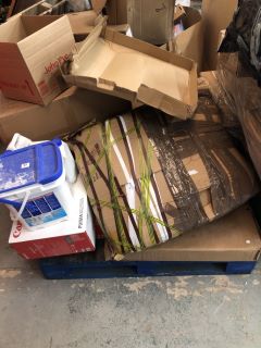 PALLET OF ASSORTED ITEMS INC PRINTER & KIRKLAND DETERGENT