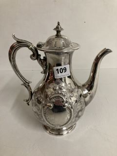 VINTAGE TEAPOT IN FLORAL CHROME FINISH