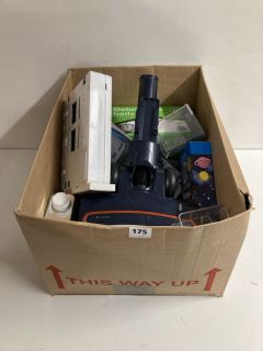 BOX OF ASSORTED ITEMS TO INCLUDE SHARK DUO CLEAN VACUUM ATTACHMENT