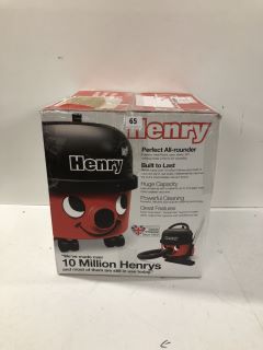 HENRY NUMATIC VACUUM CLEANER