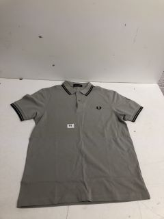 FRED PERRY POLO SHIRT IN LIMESTONE - SIZE M