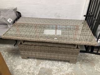RATTAN LARGE OUTDOOR DINING TABLE WITH GLASS TOP