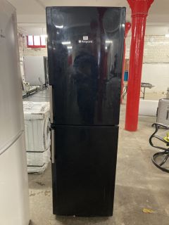 HOTPOINT FREESTANDING FRIDGE FREEZER MODEL: FFFL 1810