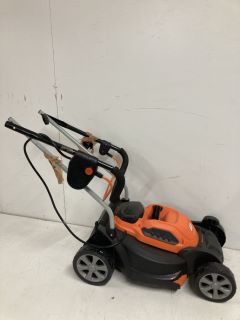 YARD FORCE LAWNMOWER