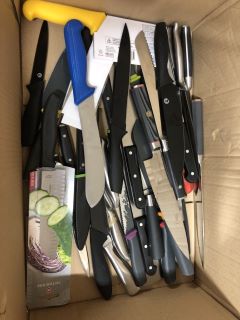 QTY OF ASSORTED KITCHEN KNIVES (18+ ID MAY BE REQUIRED)