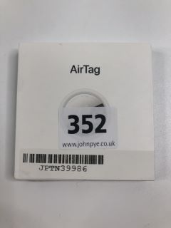 APPLE AIRTAG TRACKING DEVICE IN WHITE/SILVER: MODEL NO A2187 (WITH BOX(NO BATTERY))  [JPTN39986]