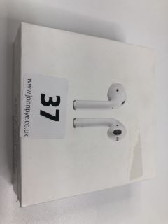 APPLE AIRPODS A2031 A2032 A1602 EARPHONES IN WHITE. (WITH BOX)  [JPTN39824]