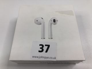 APPLE AIRPODS A2031 A2032 A1602 EARPHONES IN WHITE. (WITH BOX)  [JPTN39824]