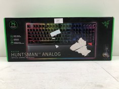 RAZER HUNTSMAN V2 ANALOG - PREMIUM GAMING KEYBOARD WITH ANALOG OPTICAL SWITCHES (WRIST REST, DIGITAL ROTARY CONTROL, 4 MEDIA KEYS, RGB CHROMA) ENGLISH KEYBOARD - BLACK - LOCATION 33B.