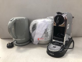 3 X ASSORTED KITCHEN ITEMS TO INCLUDE NESPRESSO MAGIMIX COFFEE MACHINE: LOCATION - BR9
