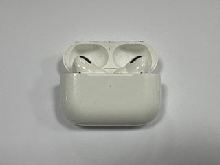 APPLE AIRPODS PRO WIRELESS EAR BUDS IN WHITE: MODEL NO A2084 A2083 A2190 (WITH WIRELESS CHARGING CASE) [JPTM117810]