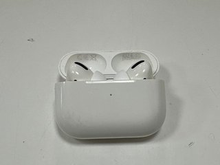 APPLE AIRPODS PROS WIRELESS EAR BUDS IN WHITE: MODEL NO A2084 A2083 A2190 (WITH WIRELESS CHARGING CASE) [JPTM117802]