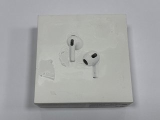 APPLE AIRPODS (3RD GENERATION) WIRELESS EARPHONES (ORIGINAL RRP - £169) IN WHITE: MODEL NO A2565 A2564 A2897 (WITH BOX) [JPTM117860]