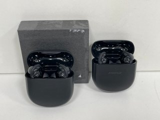 2X BOSE QUIETCOMFORT II WIRELESS HEADPHONES IN BLACK (WITH BOXES & CHARGING CASES) [JPTM117900]