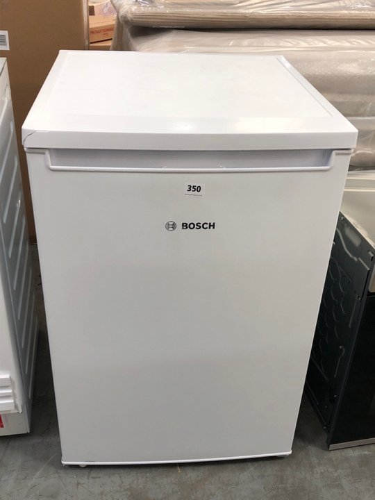 John Pye Auctions BOSCH UNDERCOUNTER FRIDGE MODEL KTL15NWEC RRP £