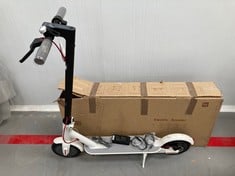 XIAOMI ELECTRIC SCOOTER .