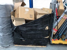 PALLET OF ASSORTED ITEMS TO INCLUDE FIMOUS 2 PC SMALL FOOTSTOOL (COLLECTION OR OPTIONAL DELIVERY) (KERBSIDE PALLET DELIVERY)