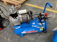CLARKE AIRMASTER AIR COMPRESSOR - MODEL NO. TIGER 8/260 - RRP £132 (7971) (COLLECTION OR OPTIONAL DELIVERY)