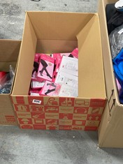 BOX OF ASSORTED ITEMS TO INCLUDE SILKY SOFT OPAQUE TIGHTS SUPERIOR FIT 40 DENIER - SIZE M (DELIVERY ONLY)