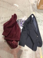 3 X ASSORTED CLOTHES TO INCLUDE DAVID LUKE NAVY SCHOOL BLAZER 46" (DELIVERY ONLY)