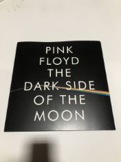 QTY OF ITEMS TO INLCUDE 4 X ASSORTED VINYLS TO INCLUDE PINK FLOYD THE DARK SIDE , RATTLE THAT LOCK [VINYL]. (DELIVERY ONLY)