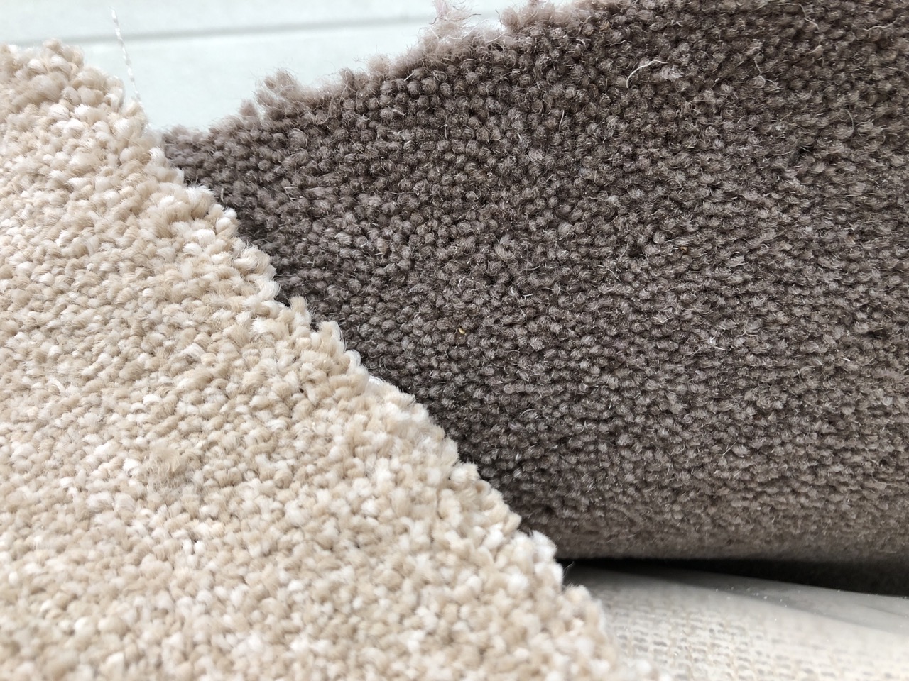 John Pye Auctions QUANTITY OF CARPETS TO INCLUDE FIRST IMPRESSIONS CLEAN CARPET APPROX WIDTH