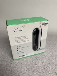 ARLO WIRED VIDEO DOORBELL VIDEO DOORBELL IN BLACK/WHITE: MODEL NO AVD1001-100EUS (BOXED WITH MANUFACTURE ACCESSORIES) [JPTB4040]