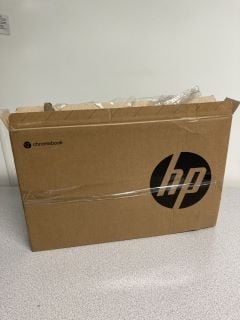 HP CHROMEBOOK 15A-NA0000SA 128 GB LAPTOP (ORIGINAL RRP - £199) IN SILVER: MODEL NO 15A-NA0000SA (HP CHROMEBOOK 15A-NA0000SA). 4GB RAM, 15.6" SCREEN [JPTB4140]