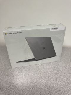 MICROSOFT SURFACE LAPTOP 3 13" 128GB LAPTOP (ORIGINAL RRP - £749) IN SILVER: MODEL NO 1867 (BOXED WITH MANUFACTURE ACCESSORIES). INTEL CORE I5 PROCESSOR, 8GB RAM, 13.0" SCREEN. (SEALED UNIT). [JPTB38