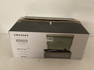 CROSLEY VOYAGER 3-SPEED PORTABLE TURNTABLE WITH WIRELESS PLAY - MODEL CR8017B-SA4 - RRP Â£100