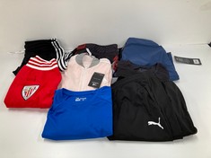 QUANTITY OF SPORTSWEAR VARIOUS BRANDS AND SIZES INCLUDING BLACK PUMA TRACKSUIT BOTTOMS - LOCATION 10A.