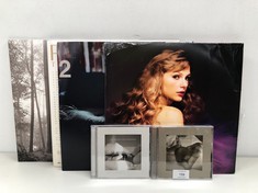 TAYLOR SWIFT VINYLS AND CD'S INCLUDING FEARLESS - LOCATION 27A.