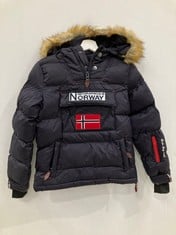 CHILDREN'S NORWAY COAT NAVY COLOUR SIZE 10 YEARS - LOCATION 52B.