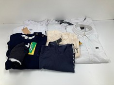 9 X GARMENTS VARIOUS BRANDS SIZES AND MODELS INCLUDING NAVY JERSEY FROM QUIKSILVER SIZE XS - LOCATION 26A.