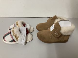 TWO PAIRS OF TODDLERS SHOES TO INCLUDE UGGS SIZE 6K