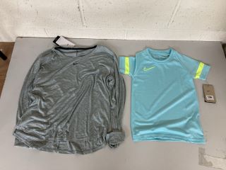NIKE KIDS CLOTHING TO INCLUDE A UNISEX TOP XS