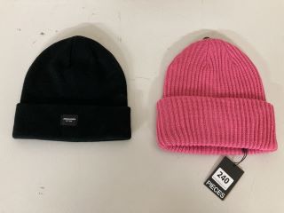 2 X BEANIE HATS, PIECES AND JACK AND HONES