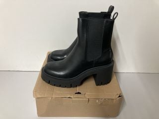 MNG ANKLE BOOTS SIZE 4