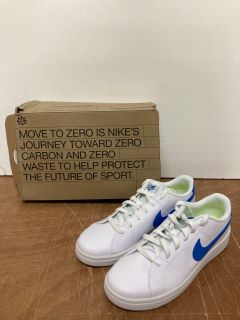 NIKE COURT ROYALE TRAINERS SIZE:7.5