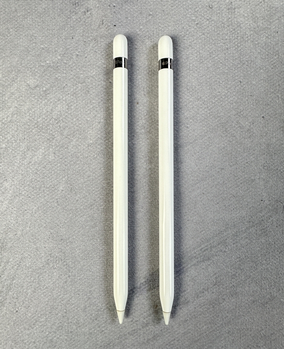 Apple Pencil 1st Generation x2(Untested) (VAT ONLY PAYABLE ON BUYERS PREMIUM)