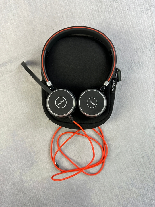 Jabra Evolve 40 Headset With Carry Case - No Cable With Controller (VAT ONLY PAYABLE ON BUYERS PREMIUM)