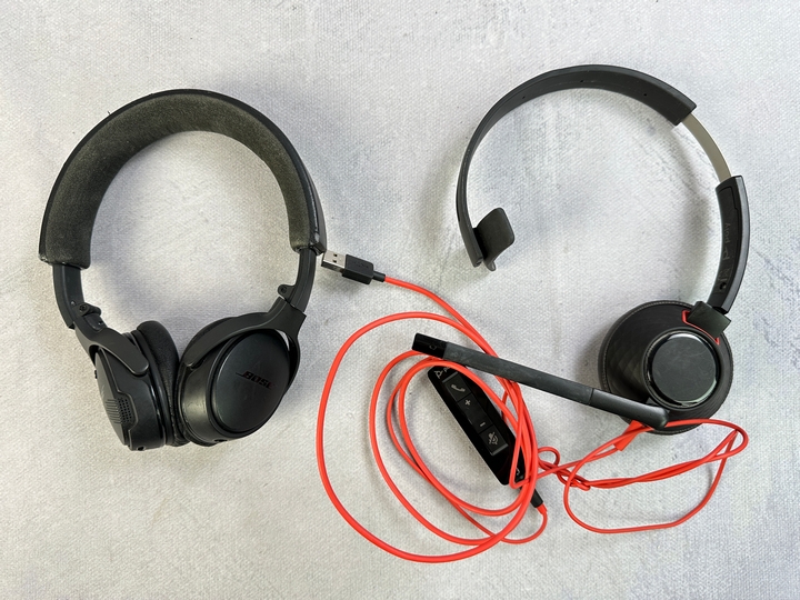 Bose Headphones, Plantronics Poly C5200 Headset (VAT ONLY PAYABLE ON BUYERS PREMIUM)