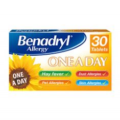 QTY OF ITEMS TO INLCUDE BOX OF ASSORTED ITEMS TO INCLUDE BENADRYL ALLERGY ONE A DAY 10 MG TABLETS - EFFECTIVE AND LONG-LASTING RELIEF FROM HAY FEVER, PET, SKIN AND DUST ALLERGIES - 30 COUNT, 66 PIECE