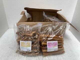 QTY OF NATURAL CHEWS DOG TREATS IN VARIOUS FLAVOURS TO INCLUDE SAUSAGE ROLLS - BBE 08/2025: LOCATION - H15