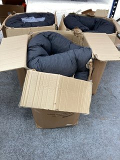 3 X CHICREAT LARGE FURNITURE CUSHION IN CHARCOAL: LOCATION - E6